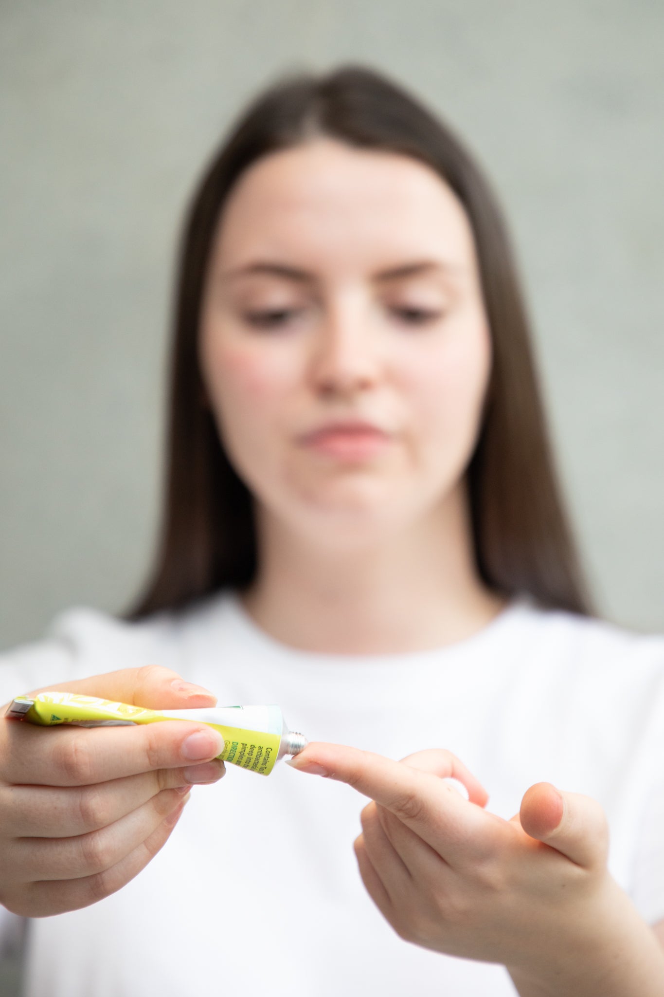 Gel médicamenteux à base d'arbre à thé contre l'acné